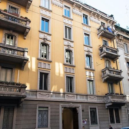 Sophisticated Apt Near Duomo Milão Exterior foto